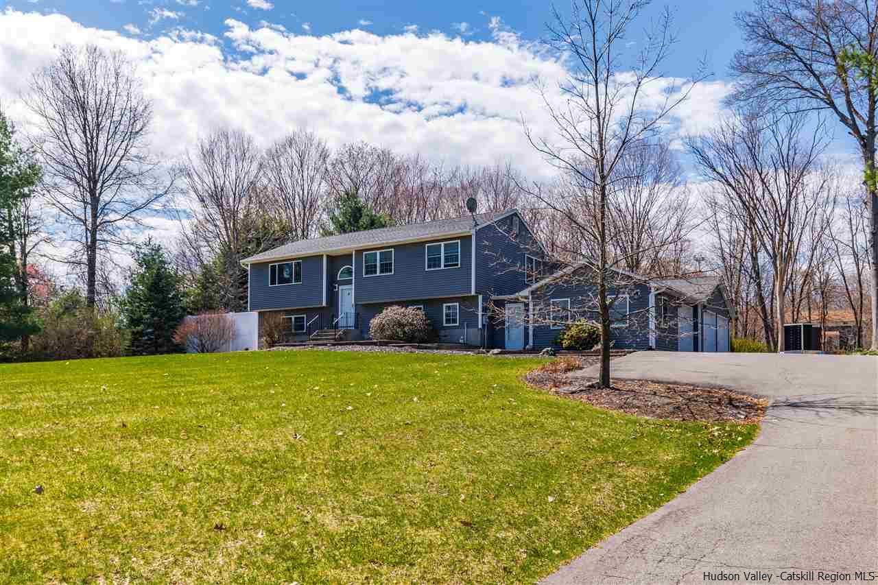 32 Terbar Loop New Paltz NY 12561
